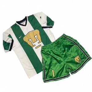 Vintage Set Pumas UNAM 2 pcs from the late from the 1900’s to 2000’s Size Medium